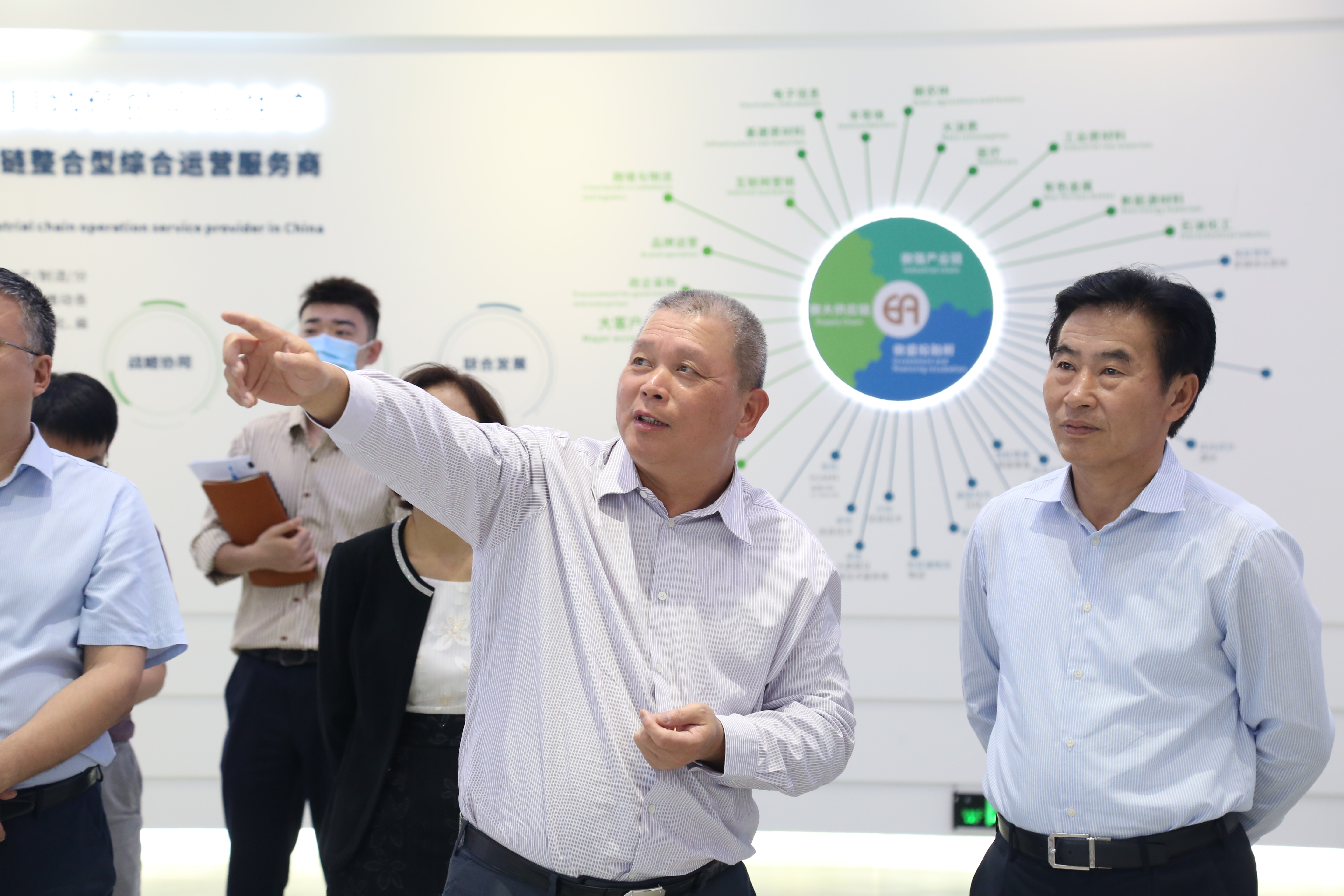 深圳市国资委向导一行莅临不朽情缘调研交流，，，助力新能源工业全球化结构